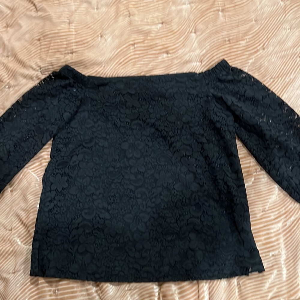 ANN TAYLOR OFF THE SHOULDER BLACK LACE TOP
